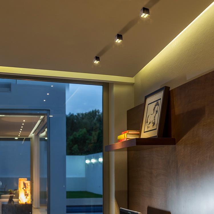 Luminaria de Sobreponer en Techo Comercial CO4083NBCA Construlita
