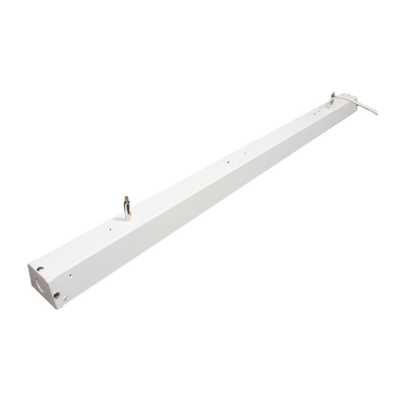 Luminaria de Suspender Industrial y Grandes Superficies  IN8846BBFA Construlita