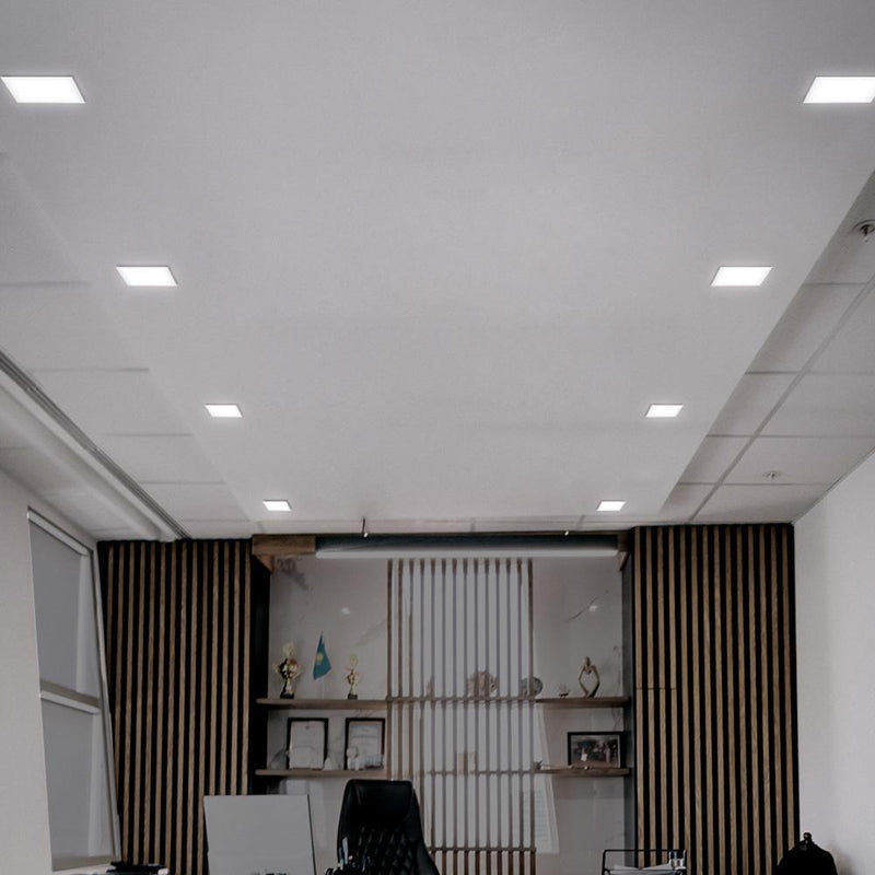 Luminaria de Empotrar en Techo, Residencial, Hospitalidad, Servicios y Diseño RE1101BBNB Construlita